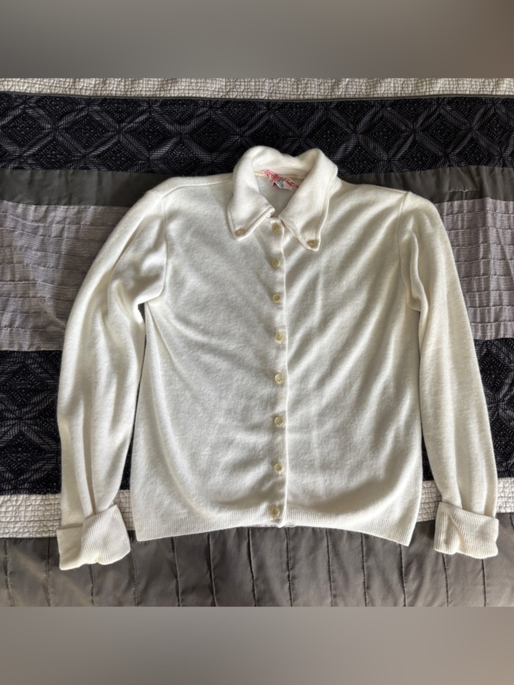 70s Vintage Fuzzy Cream Button-Up Collared Cardigan